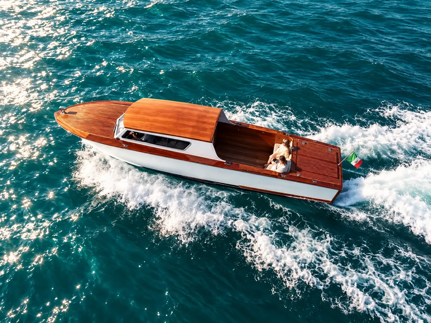 Lake Como ferry or private boat tour: which one is right for you?