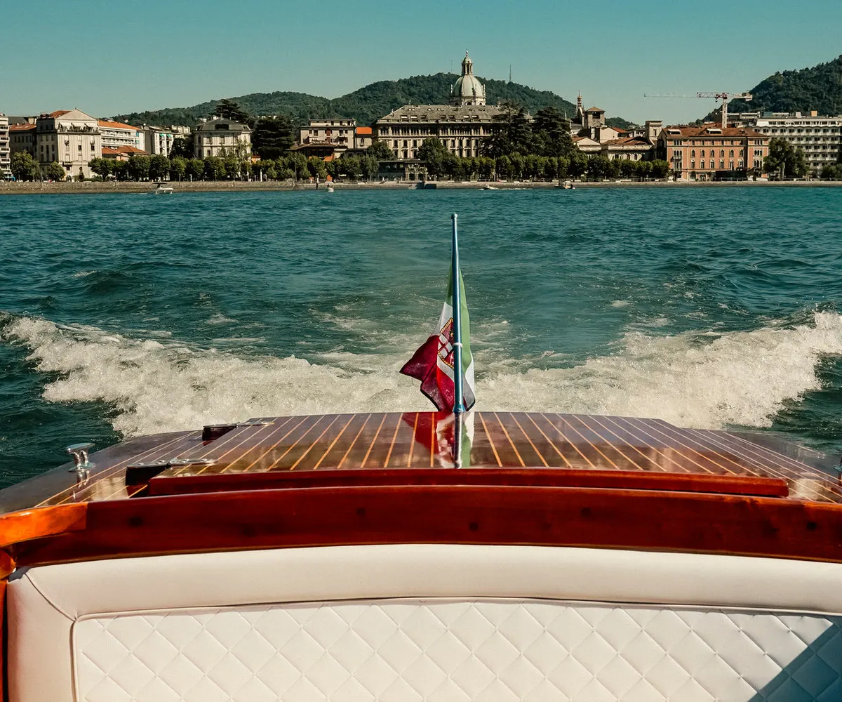 Lake Como boat tour guides